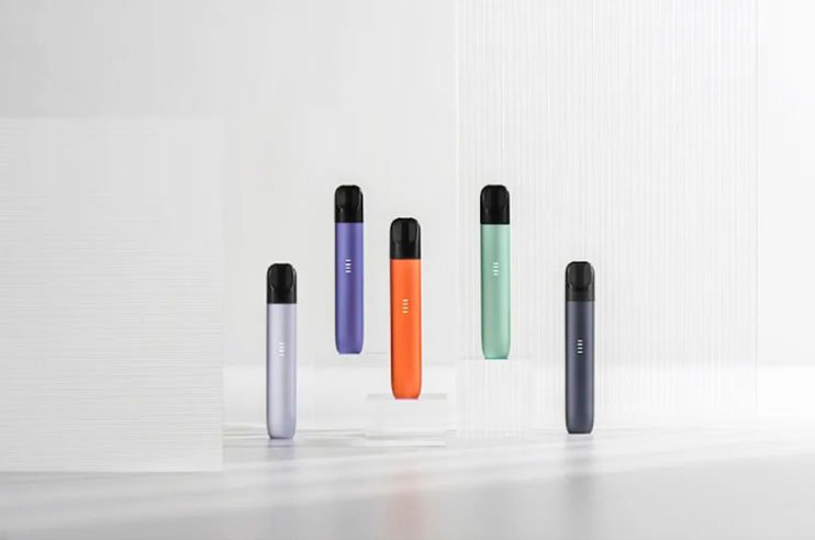 Relx悅刻幻影霧化煙彈迷宮氣道設計示意圖，顯示多層結構與氣流路徑